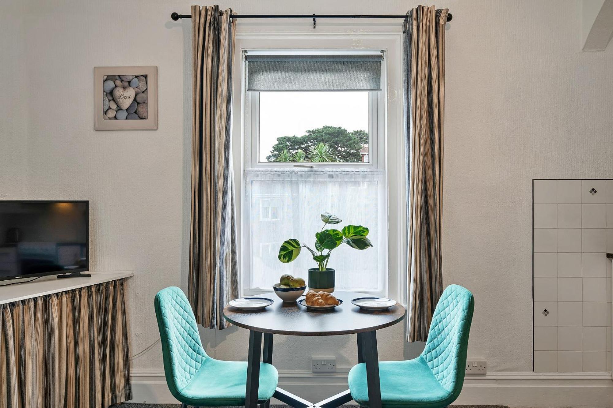 Finest Retreats - Atherfield Apartments No 6 - Tree Tops Пейнтън Екстериор снимка